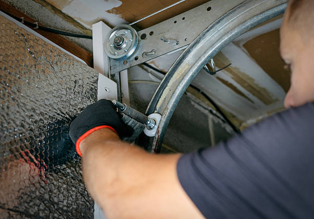 Affordable Garage Door Roller Replacement solutions in Smithville-Sanders, IN